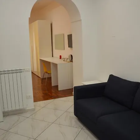 Soluma' Chiaja 4* Napels